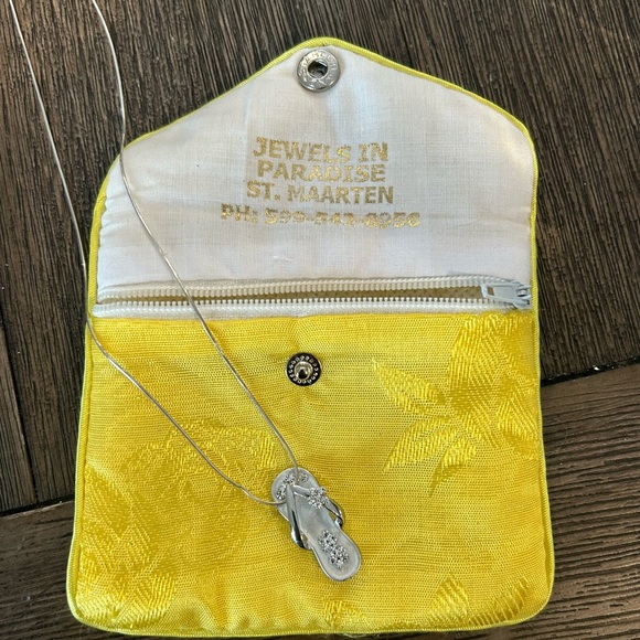 MUST SEE!!! 🩴 BN Silver Flop Flip with Clear Stones - Picture 9 of 14